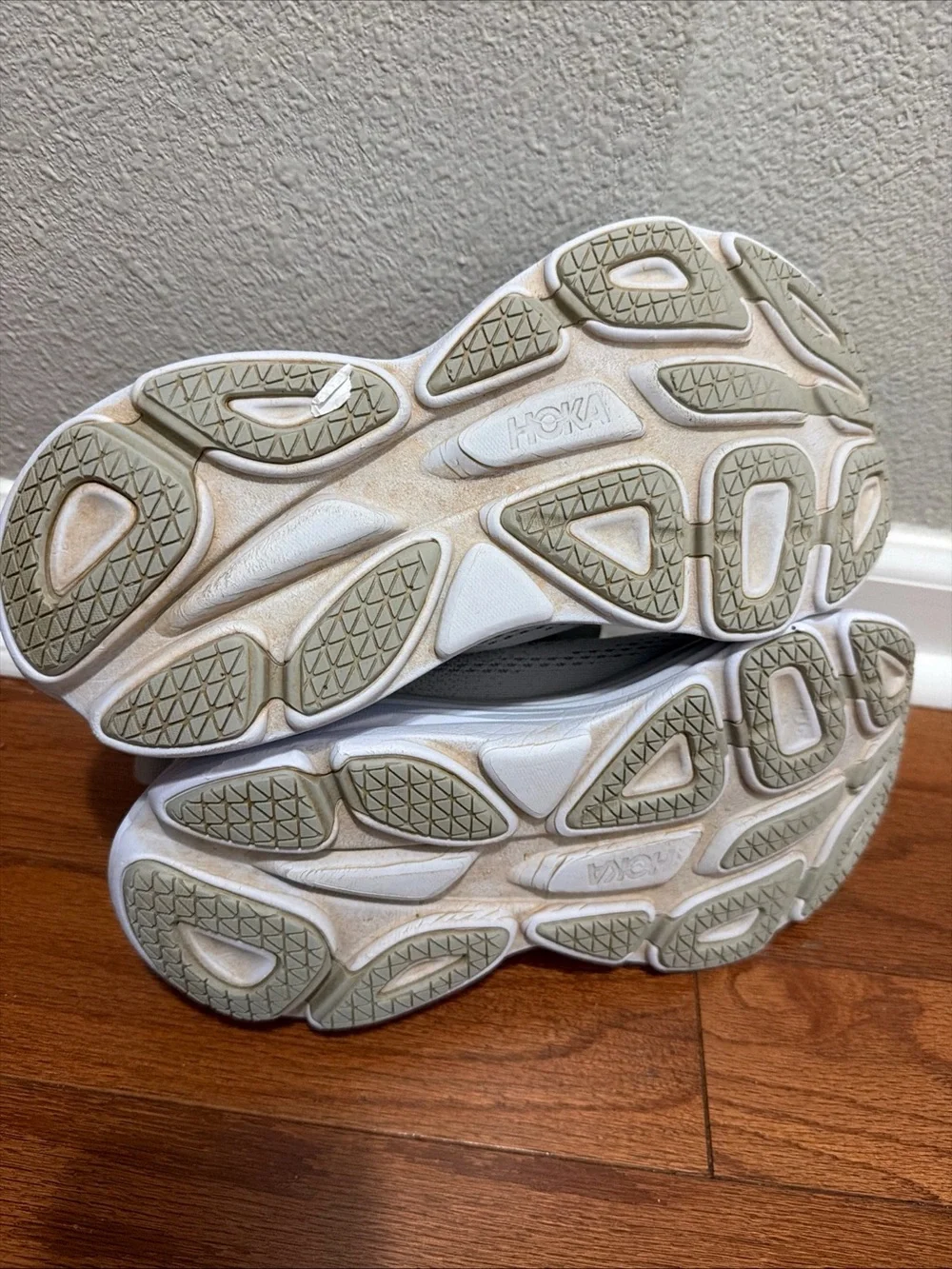 Hoka One One Bondi 8B 1127952-HMLR US 8B Running Shoes Gray Mesh Sneakers
